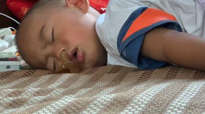 3770次观看·11个月前远方的山楂树44:孩子不听话,男子直接动手打